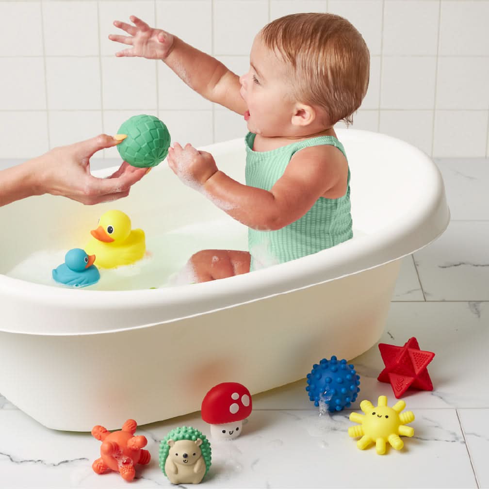 Itzy Splash Gift Set™ 10-Piece Bath Toys - Image 3